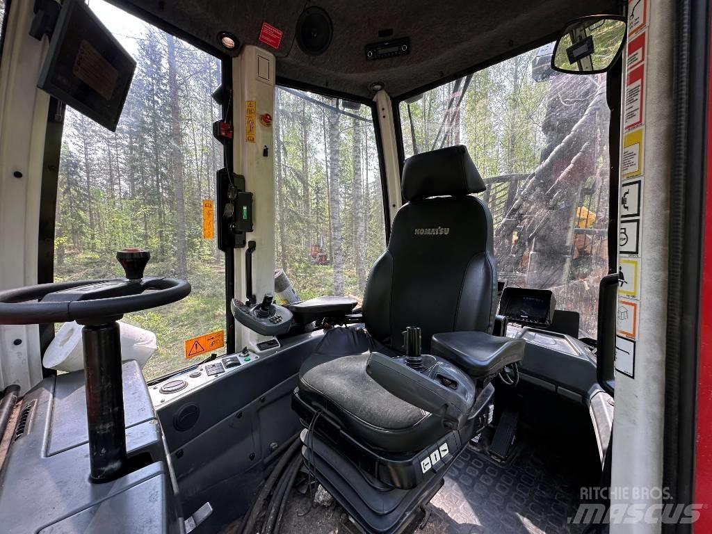 Komatsu 845 Forvarderi