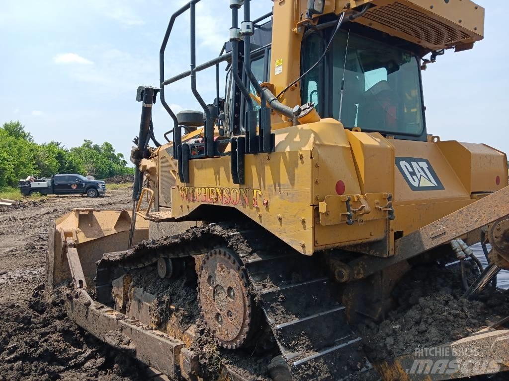 CAT D 6 T XL Buldožeri guseničari