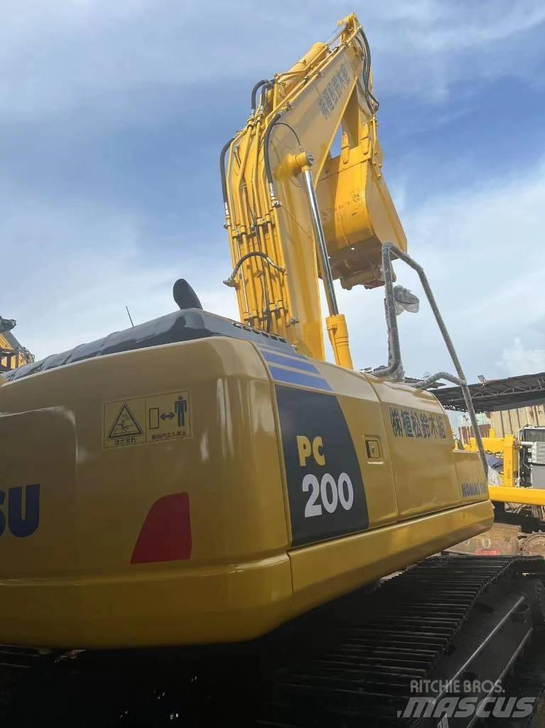 Komatsu PC 200-7L Bageri guseničari