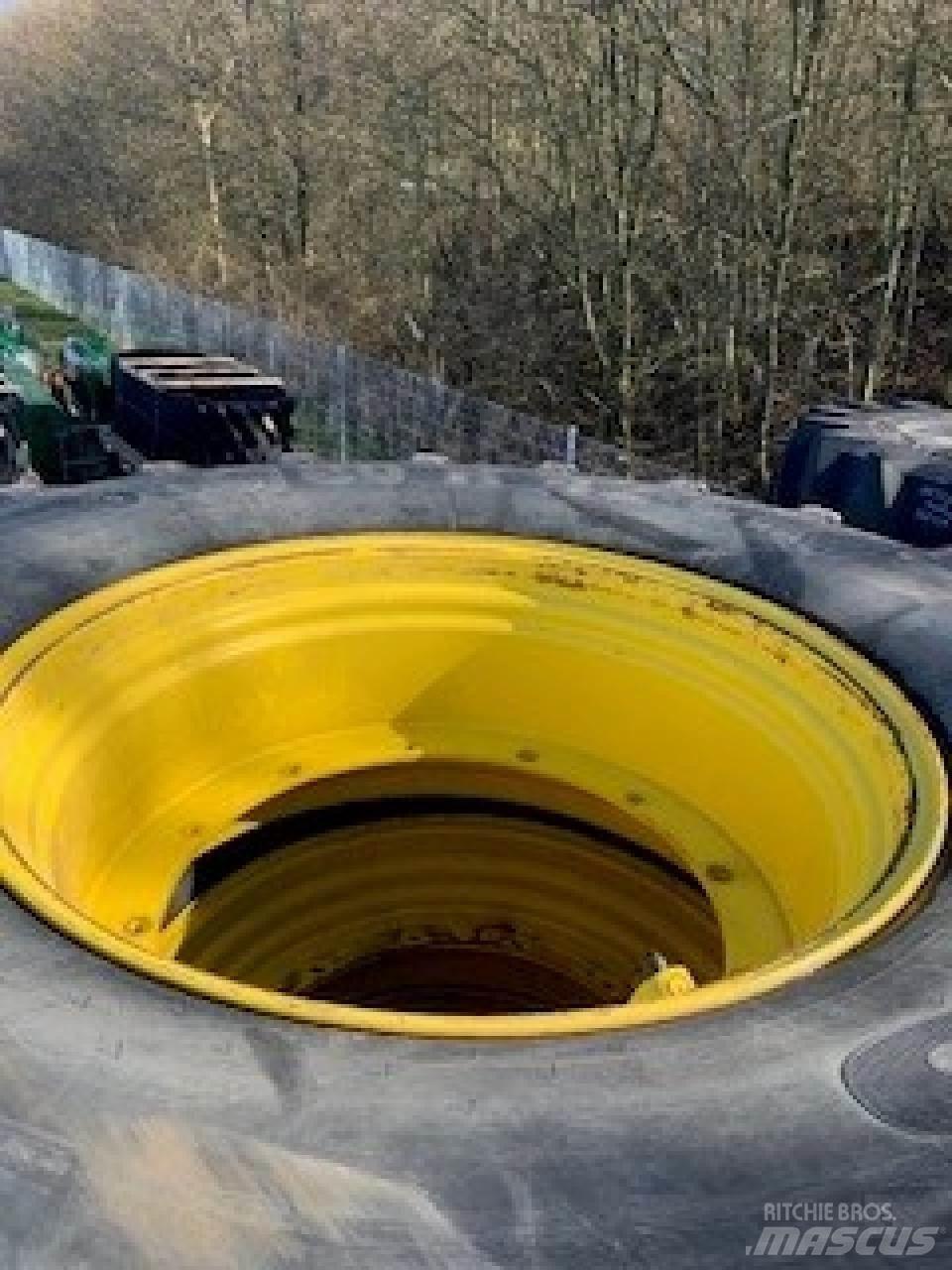 Mitas 680/80R42 Gume, točkovi i felne