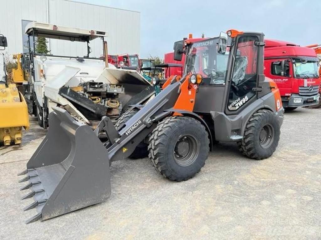 Hitachi ZW95-6C Utovarivači na točkove