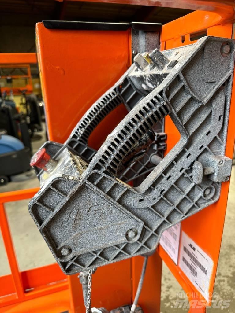 JLG 1230 ES Makazaste platforme