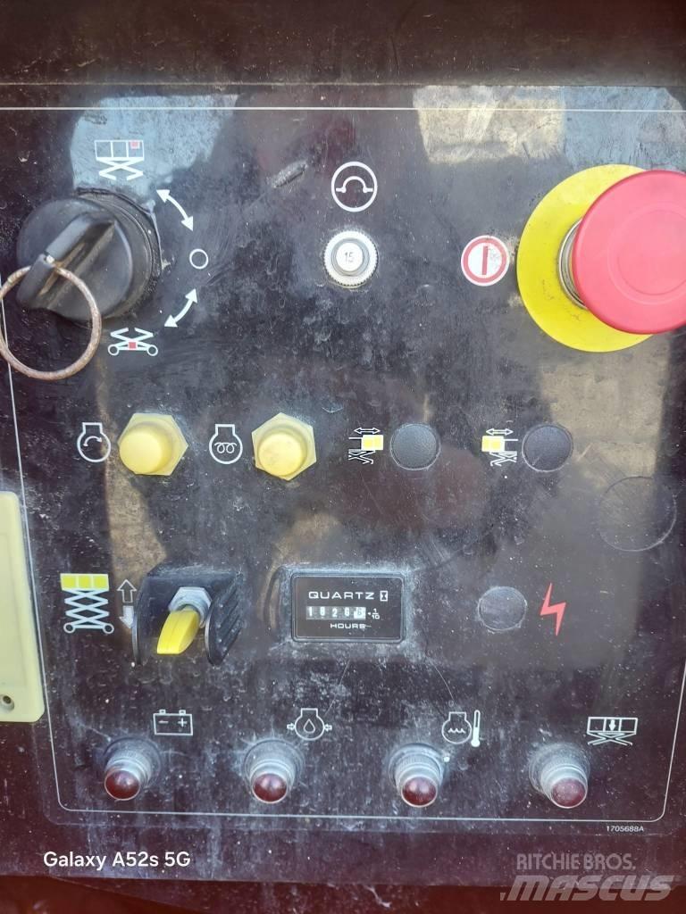 JLG 4394 RT Makazaste platforme