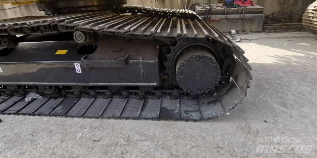 Komatsu PC 210 Bageri guseničari
