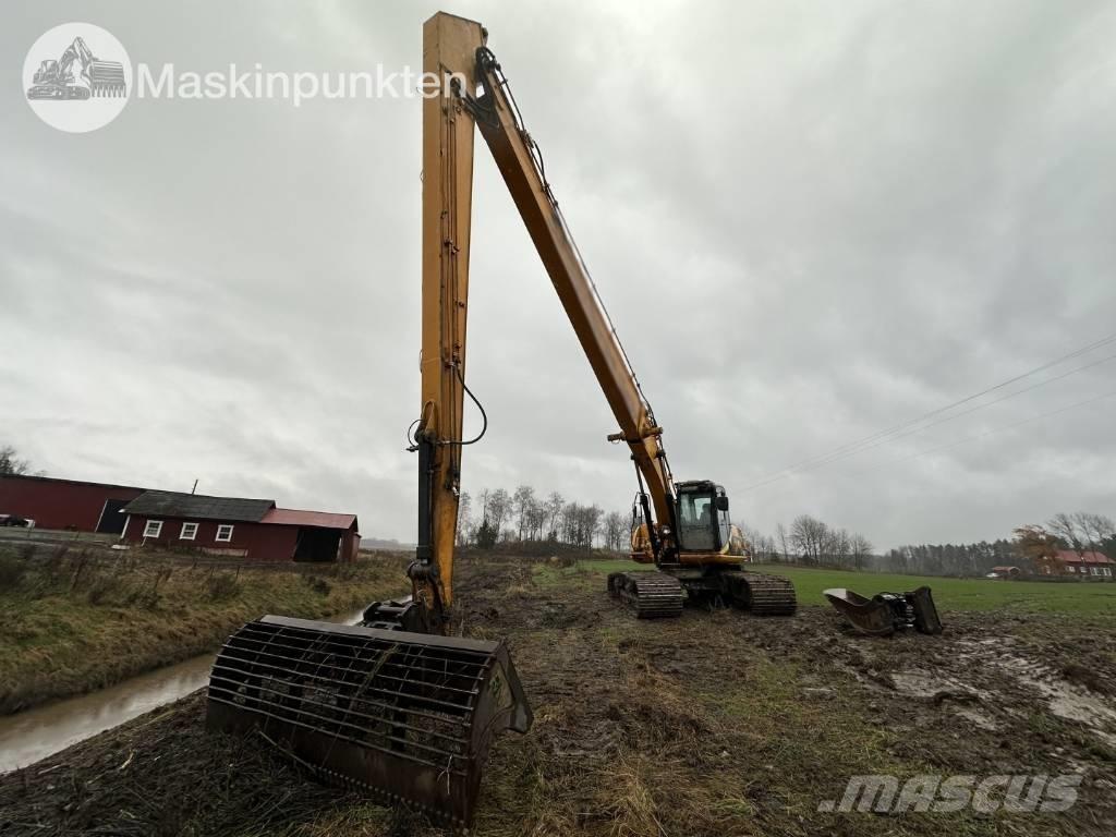 JCB JS 220 LC Bageri guseničari