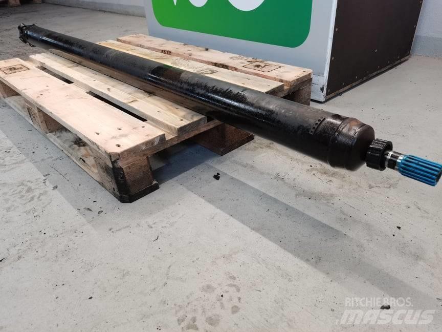 JLG 307 drive shaft Osovine