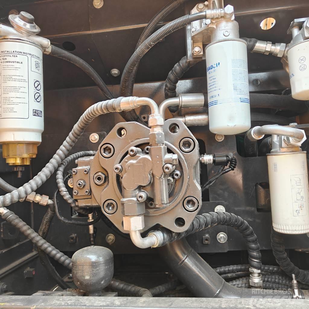 Volvo 220D Bageri guseničari