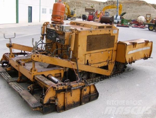 Case F25V Asfaltni finišeri