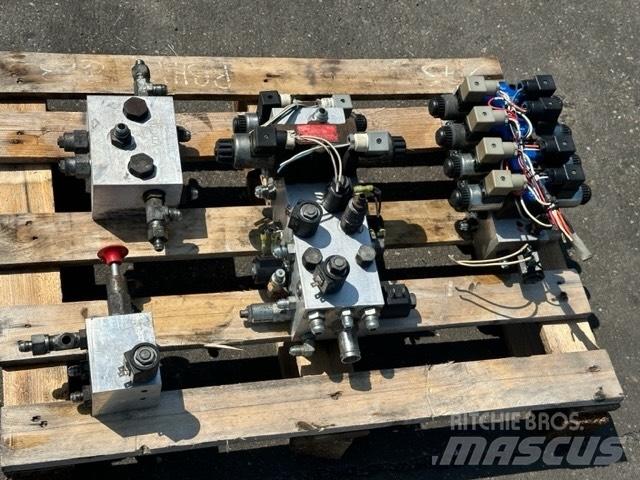 SkyJack SJ 8831 Makazaste platforme