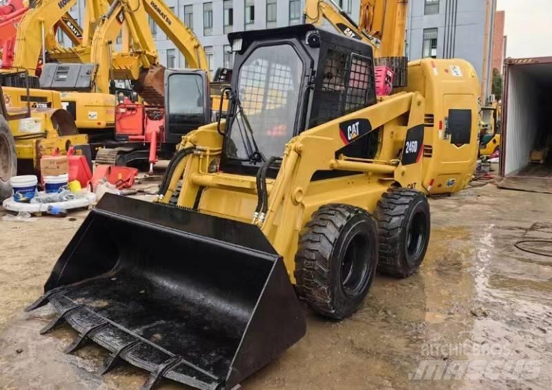 CAT 246 D Skid steer mini utovarivači