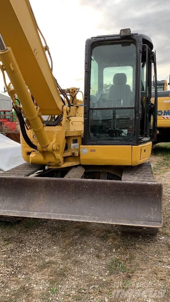 Komatsu PC 78 MR-6 Bageri guseničari