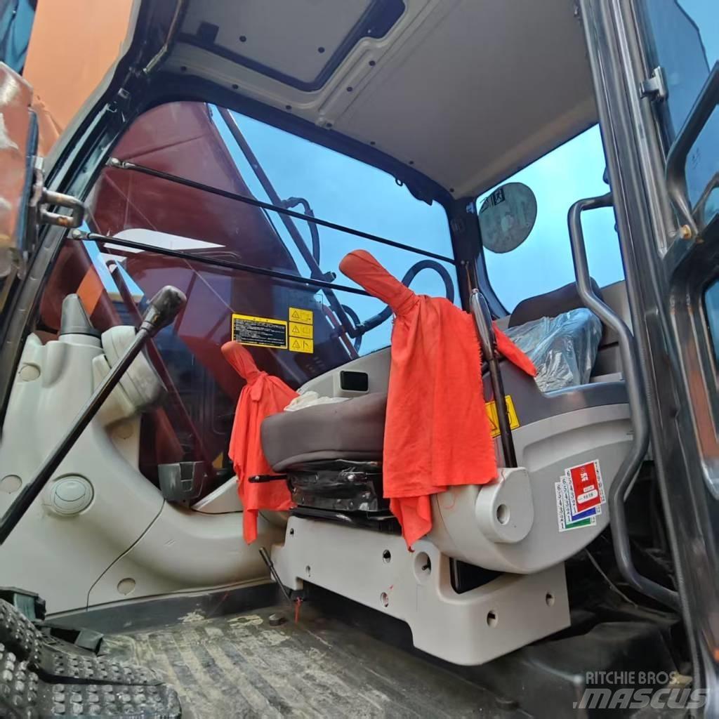 Hitachi ZX 210 Bageri guseničari