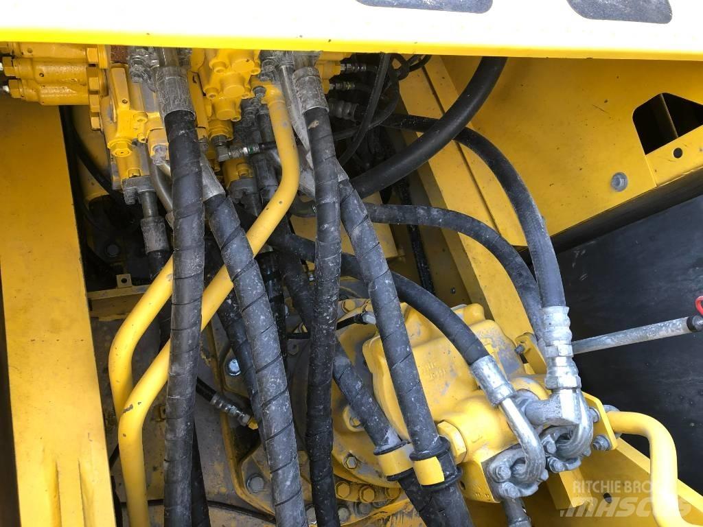 Komatsu 240-8 Bageri guseničari