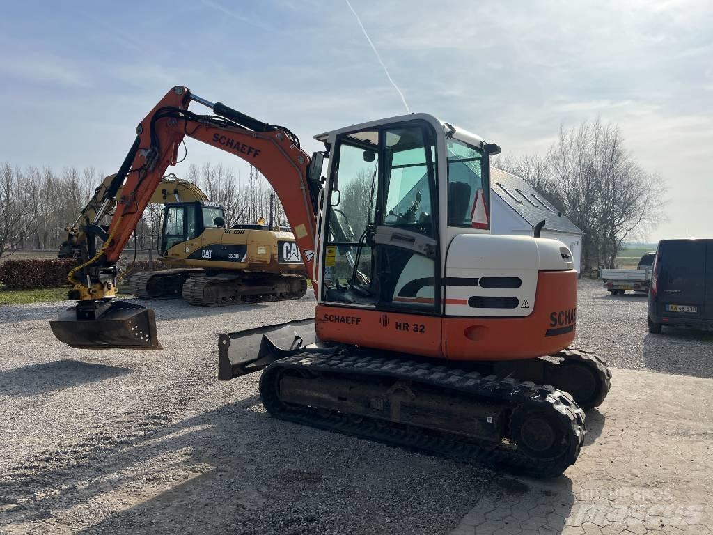 Schaeff HR 32 Midi bageri 7t – 12t