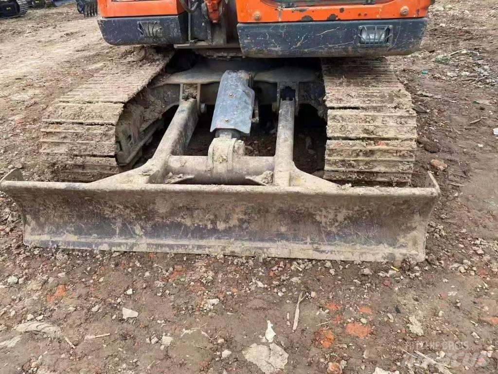 Doosan DX 75-9 Bageri guseničari