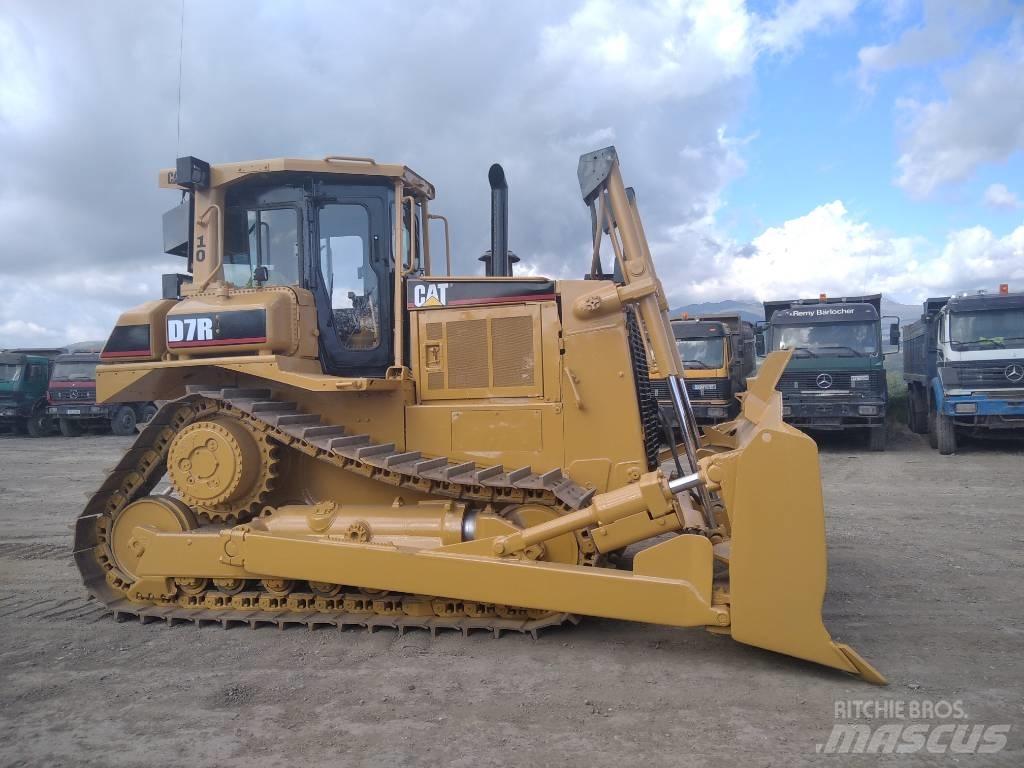 CAT D 7 R Buldožeri