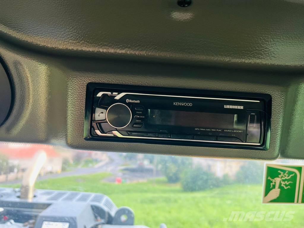 Liebherr A 910 Bageri točkaši