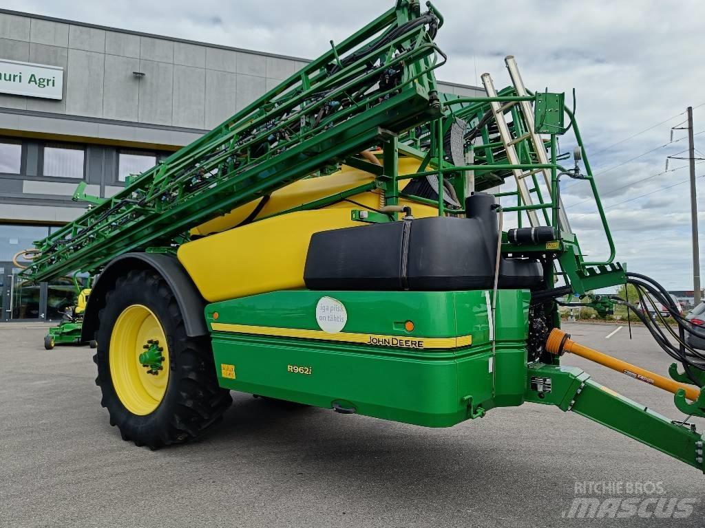 John Deere R 962 i Vučene prskalice