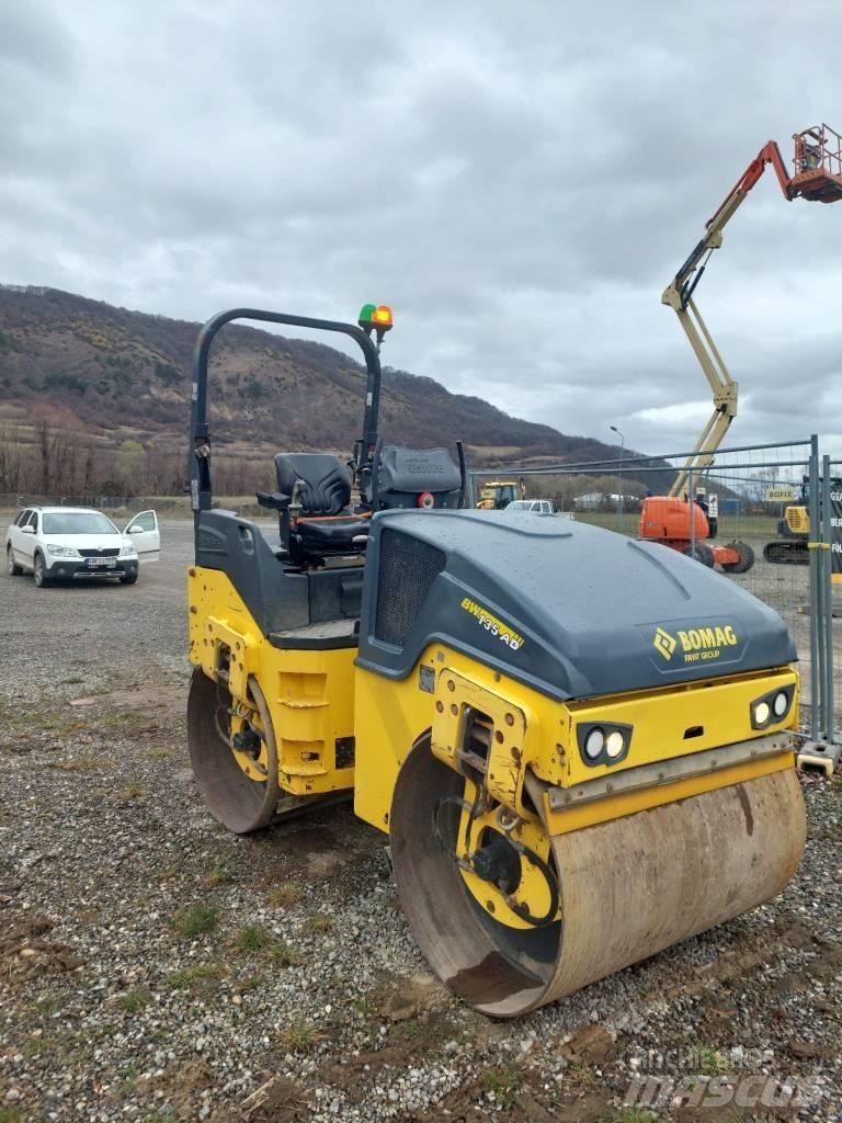 Bomag BW 135 AD-5 Valjci sa duplim bubnjem