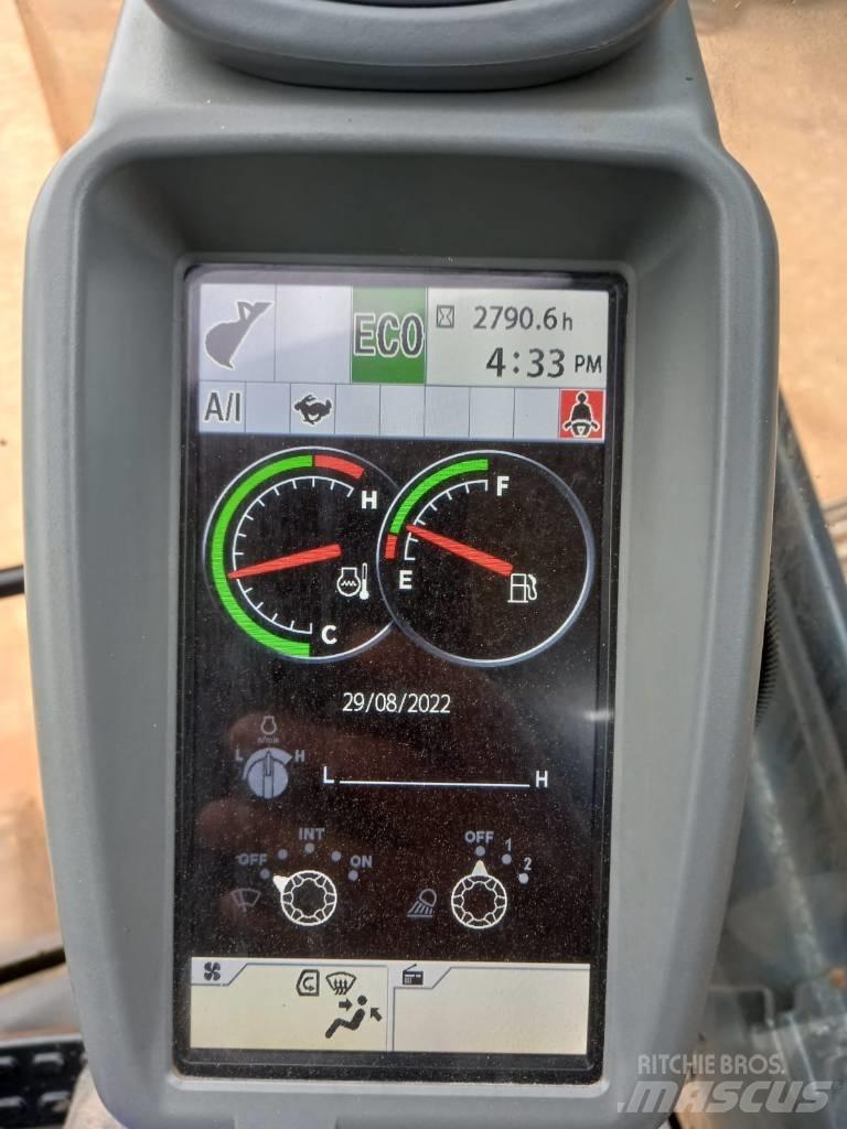 DEERE 210G Bageri guseničari