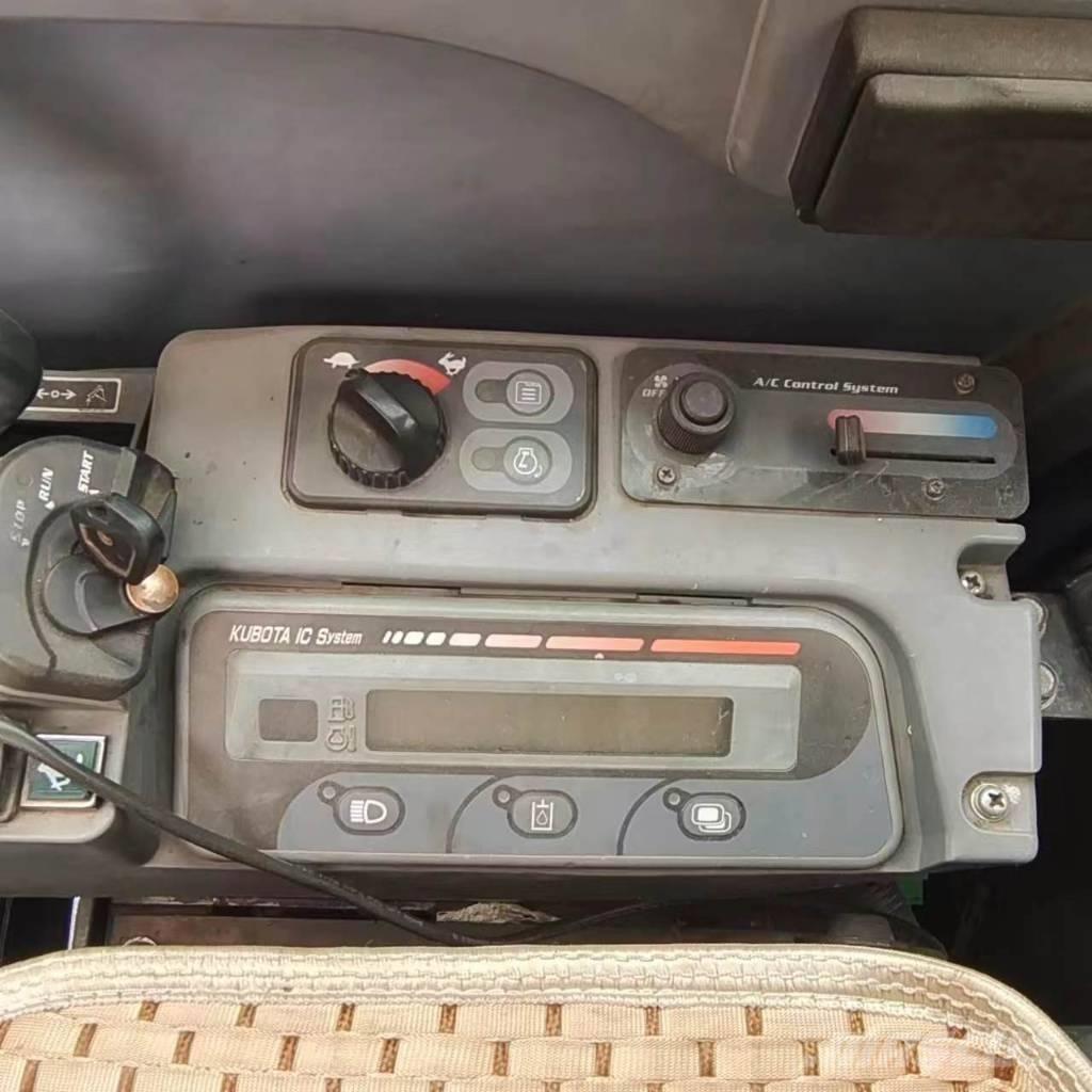 Kubota KX 183 Bageri guseničari