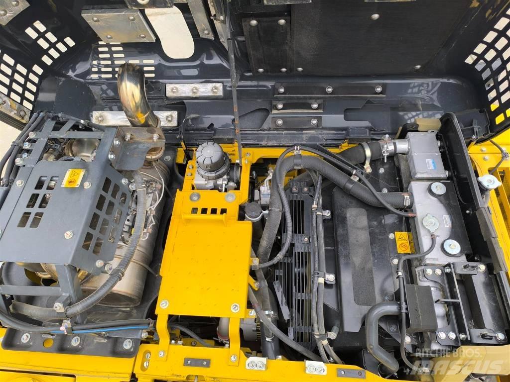Komatsu HB 215 LC-3 Bageri guseničari