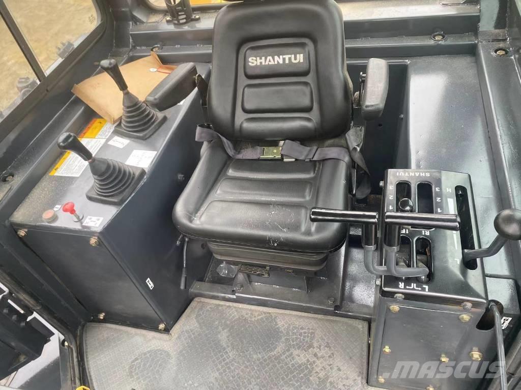 Shantui SD 22 Buldožeri guseničari