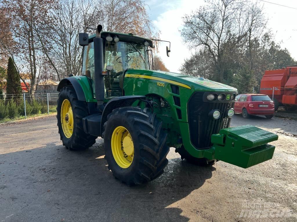 John Deere 8230 Traktori