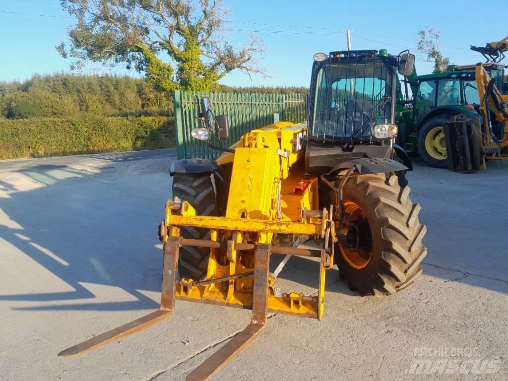 JCB 531-70 Poljoprivredni teleskopski utovarivači