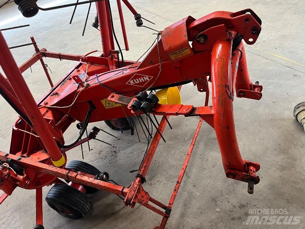 Kuhn 8501 MH Okretači i sakupljači sena