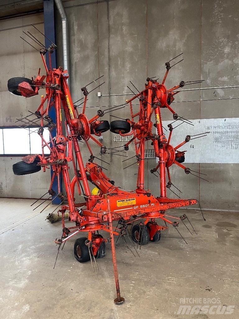 Kuhn 8501 MH Okretači i sakupljači sena