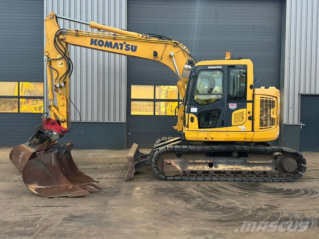 Komatsu PC138-11 Bageri guseničari