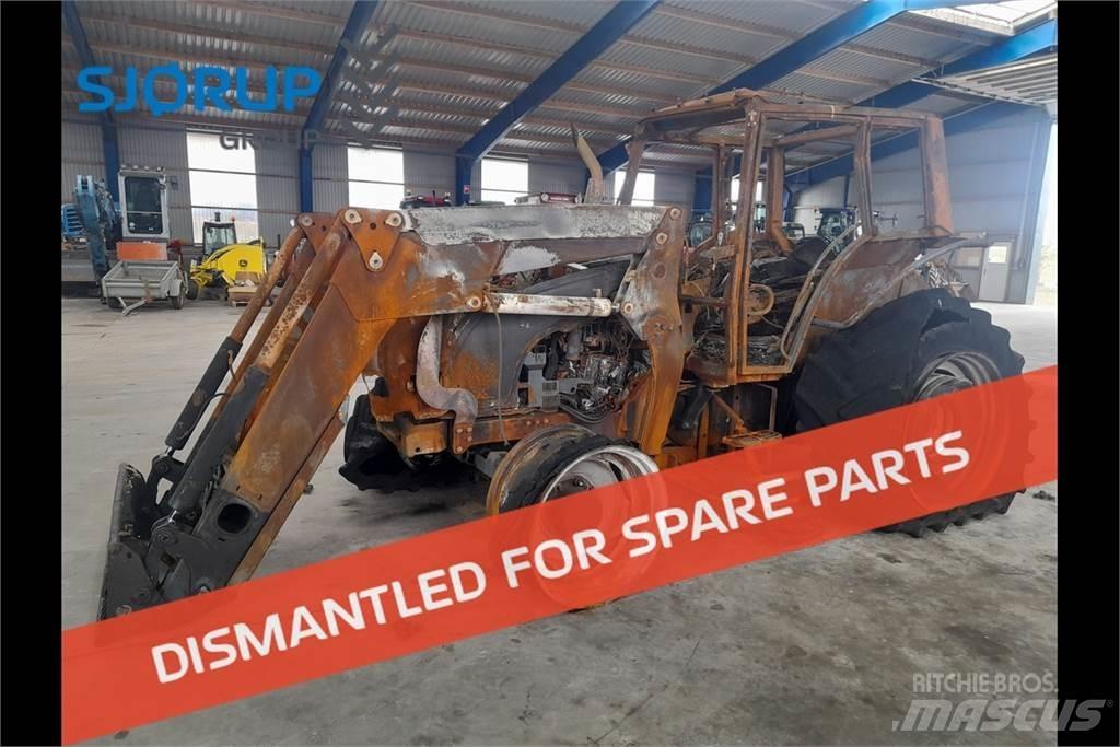 Valtra N121 Traktori