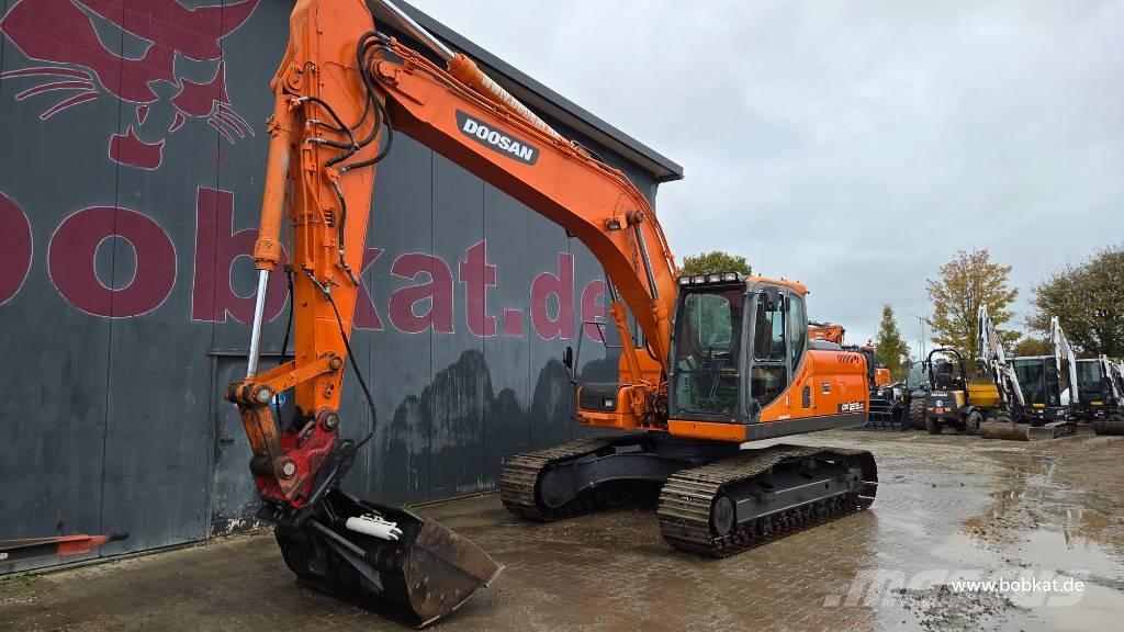 Doosan DX 225 LC Bageri guseničari