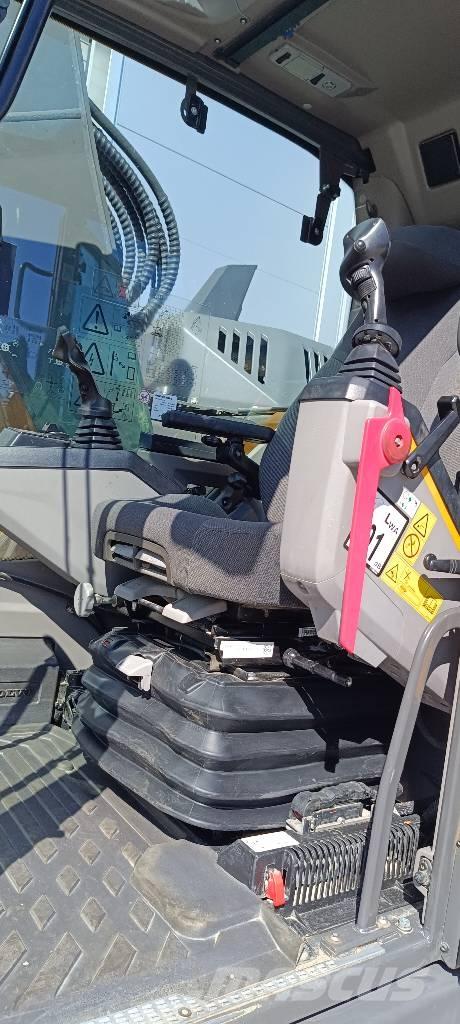 Volvo ECR235EL Bageri guseničari