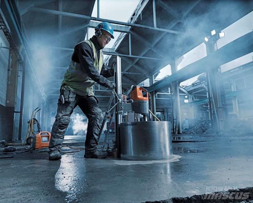 Husqvarna DM7000 Oprema za skele