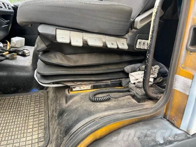 Komatsu PC26MR-3 Mini bageri < 7t