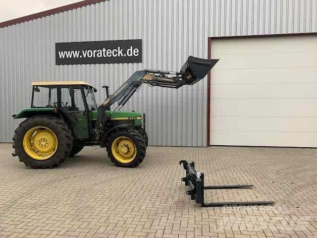 John Deere 2450 Traktori