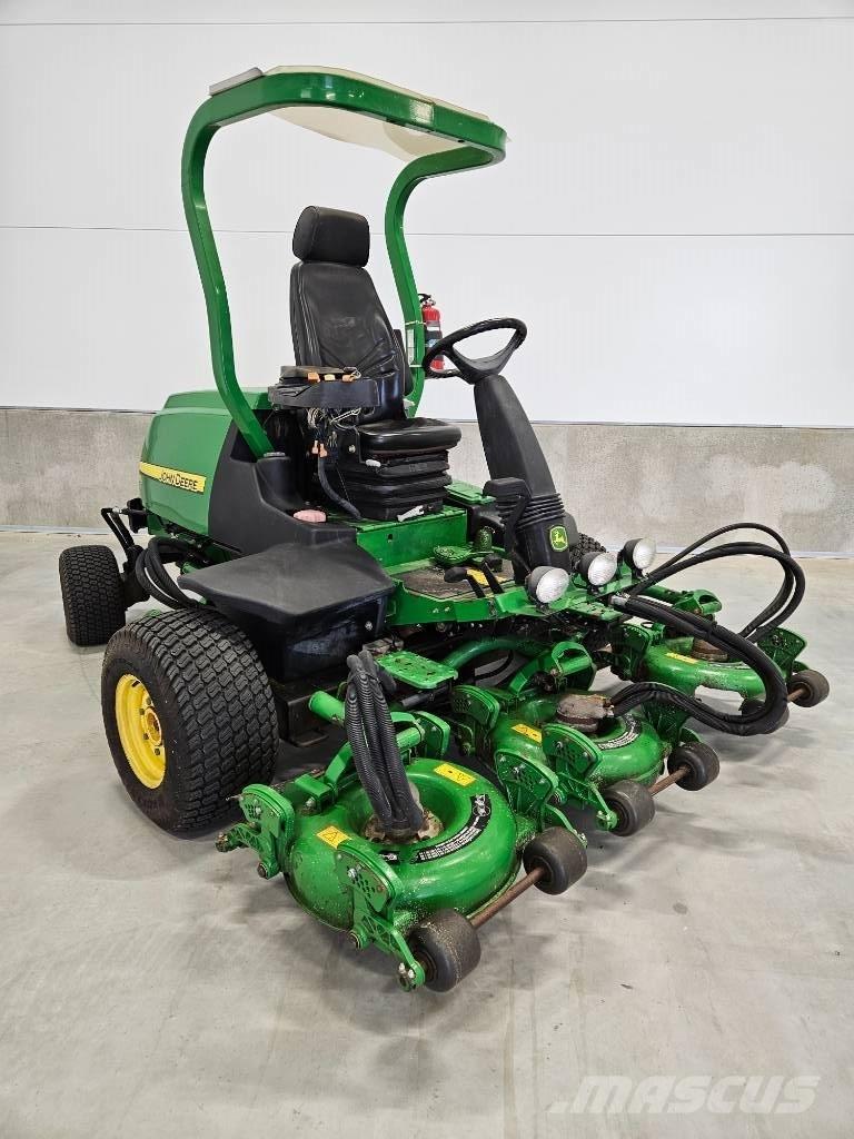 John Deere 8800 Traktorske kosilice