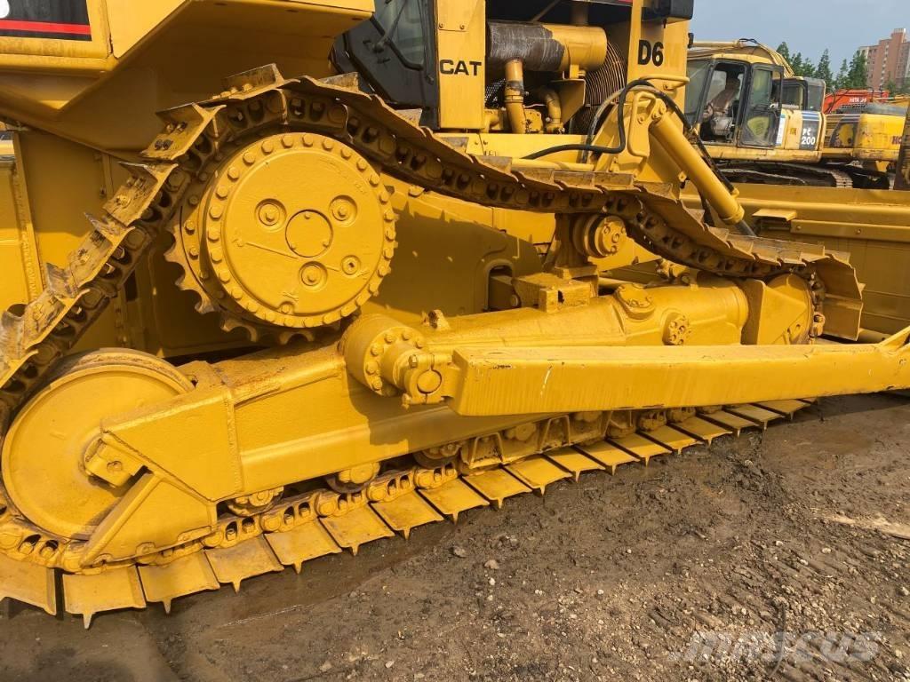 CAT D6R Buldožeri guseničari