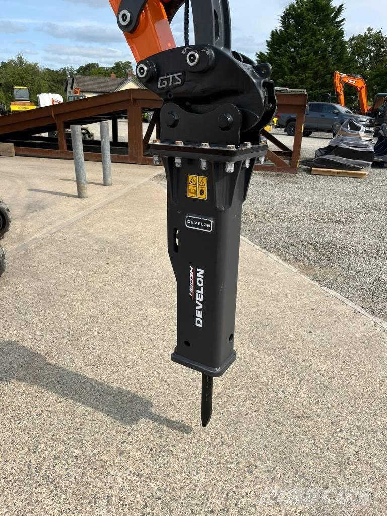 Develon HB03 Čekići