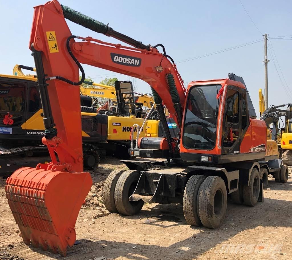 Doosan DX150W Bageri točkaši