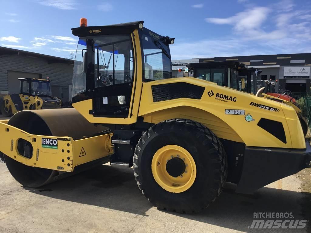 Bomag BW212D5 Nabijači zemlje