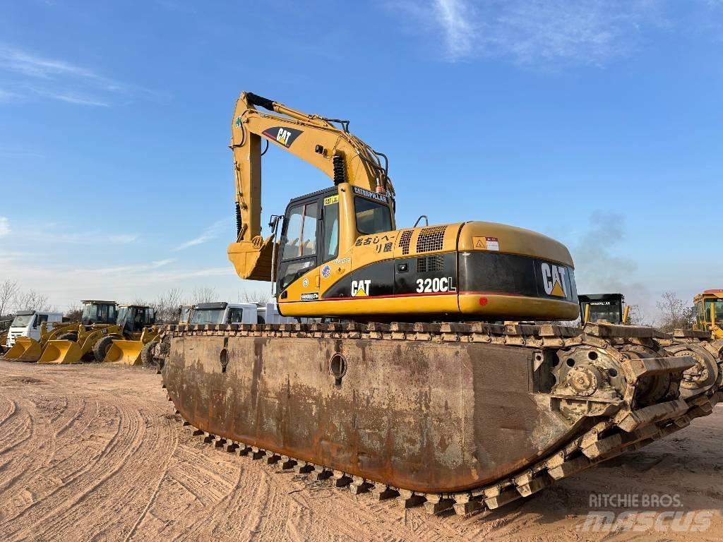 CAT 320 C L Polovni amfibijski bageri