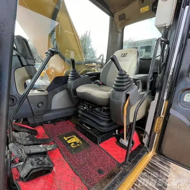 CAT 330D2 Bageri guseničari