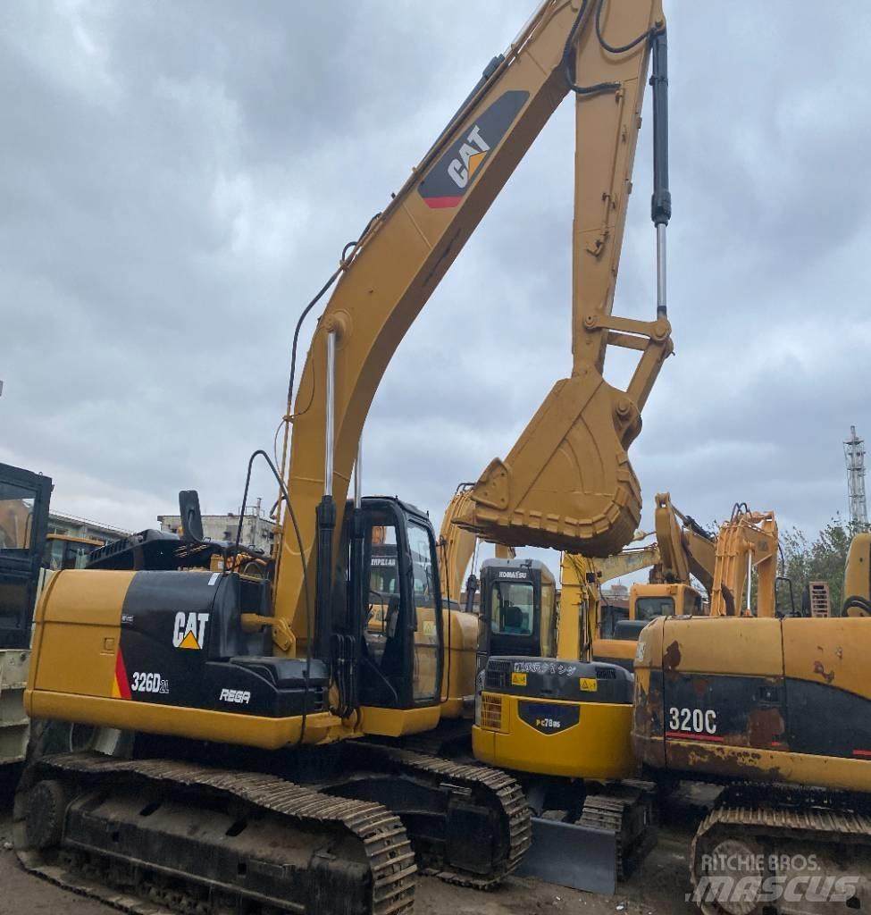 CAT 326 D2L Bageri guseničari