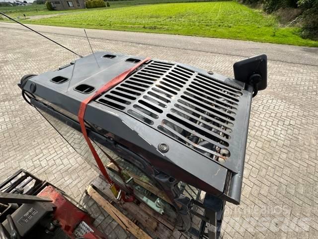 Hitachi ZX-LC-5B Kabine i unutrašnjost