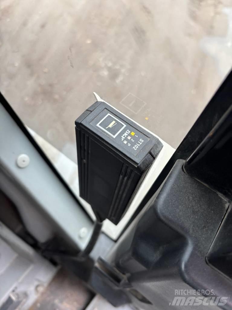 CAT 320EL Bageri guseničari