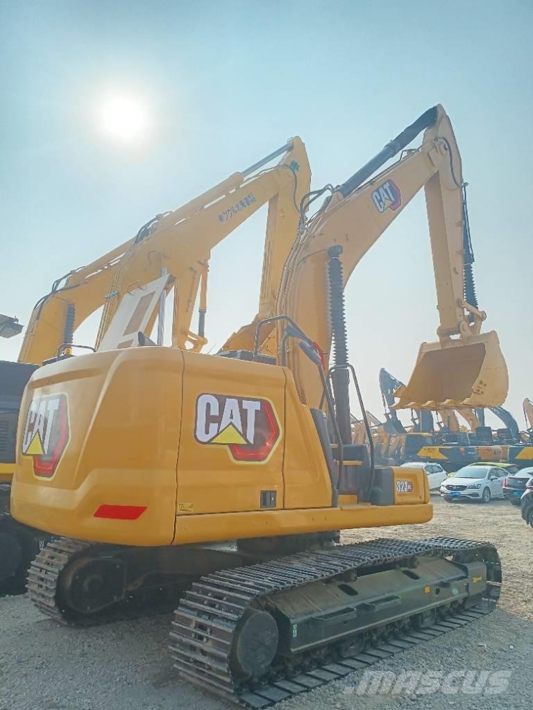 CAT 323GC Bageri guseničari