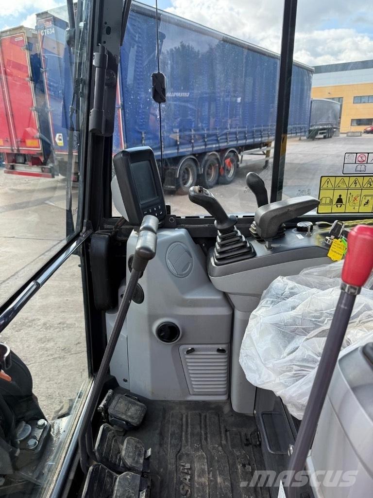 Doosan DX27Z-7 Mini bageri < 7t
